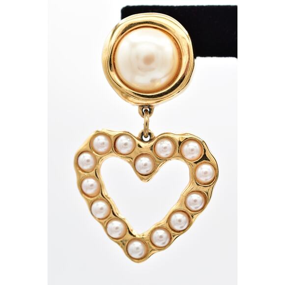 Givenchy Vintage Heart Clip On Earrings Pearl Gold Chunky Signed 1980s BinAI - Picture 6 of 12